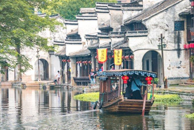 球星“逃离”沙超背后，是“人造联赛”的尴尬